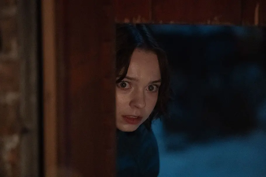 Szenenbild aus „A Good Girls Guide to Murder“ Staffel 2.