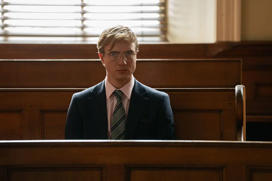 Szenenbild aus „A Good Girls Guide to Murder“ Staffel 2.