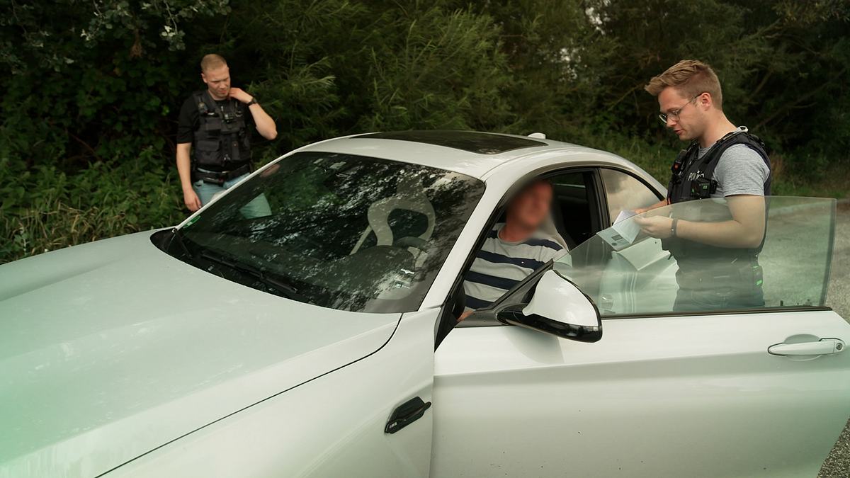 speed cops - poser und raser im visier