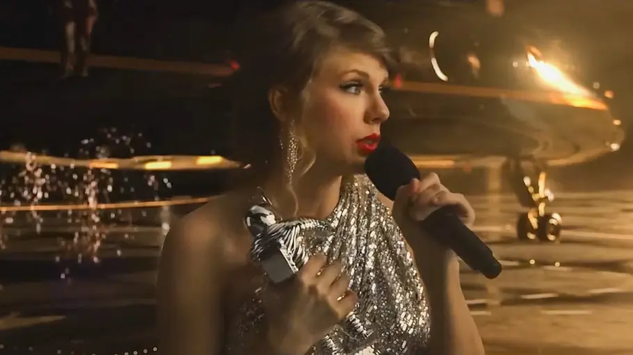 Becoming Taylor Swift becoming taylor swift