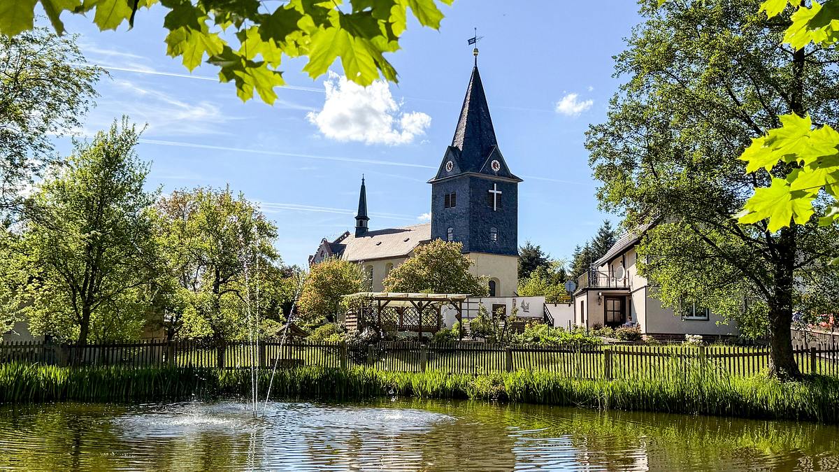 unser dorf hat wochenende