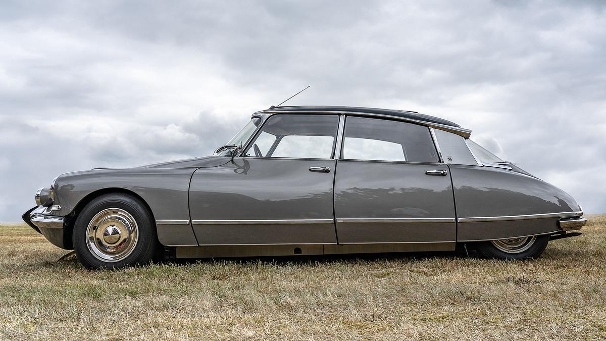 europas oldtimer - klassiker im neuen glanz