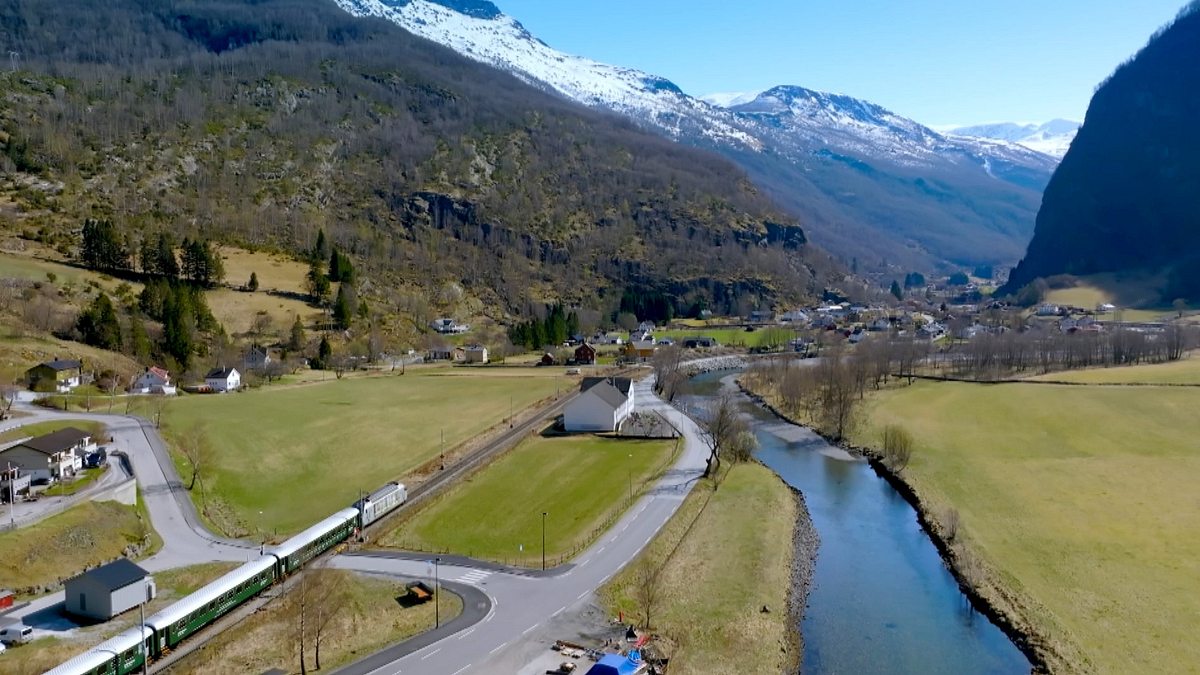 die schönsten bahnstrecken von oben