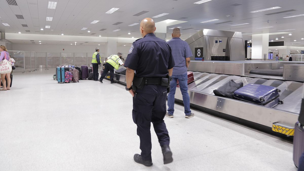 flughafen new york - kampf den schmugglern