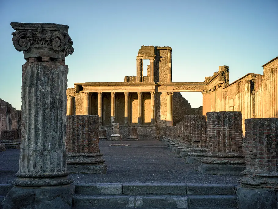 Pompeji mit Tom Hiddleston pompeji mit tom hiddleston