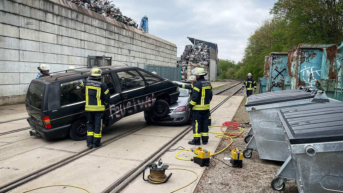Feuerwache 4 - Alarm in Stuttgart feuerwache 4 - alarm in stuttgart