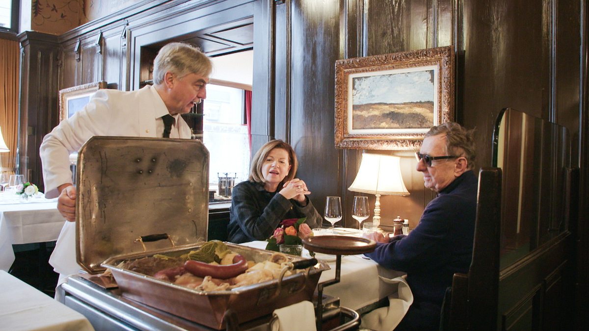 inside kronenhalle - luxus und tradition im kultrestaurant