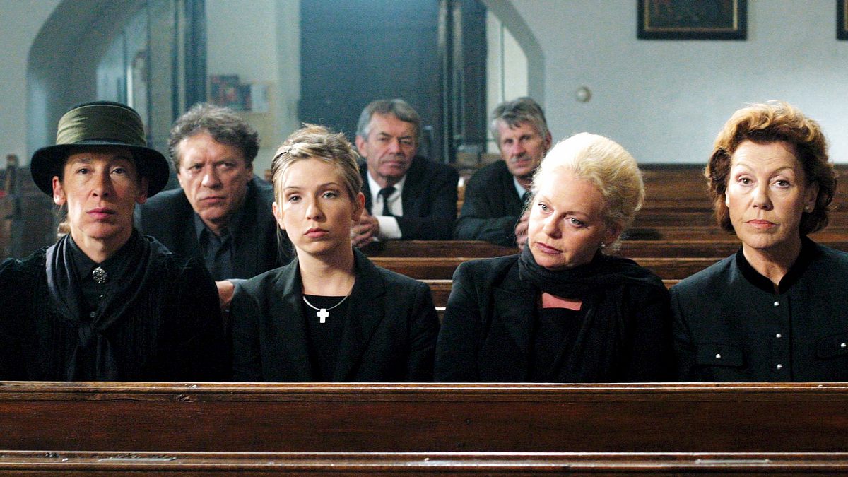 vier frauen und ein todesfall