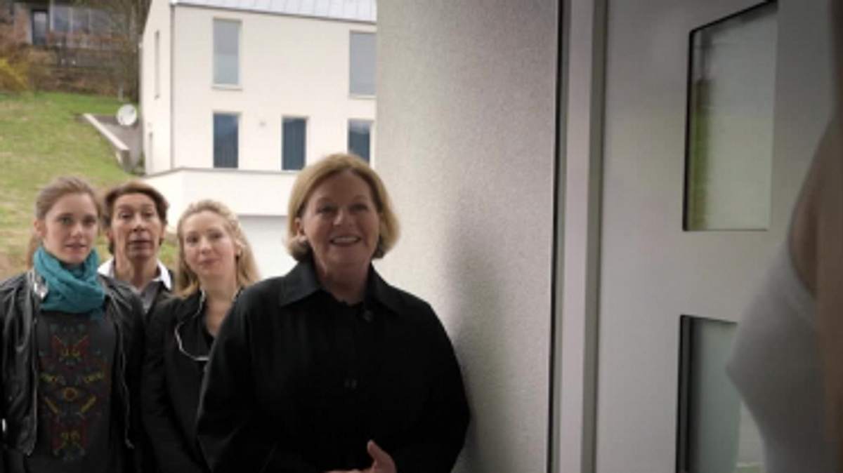 vier frauen und ein todesfall