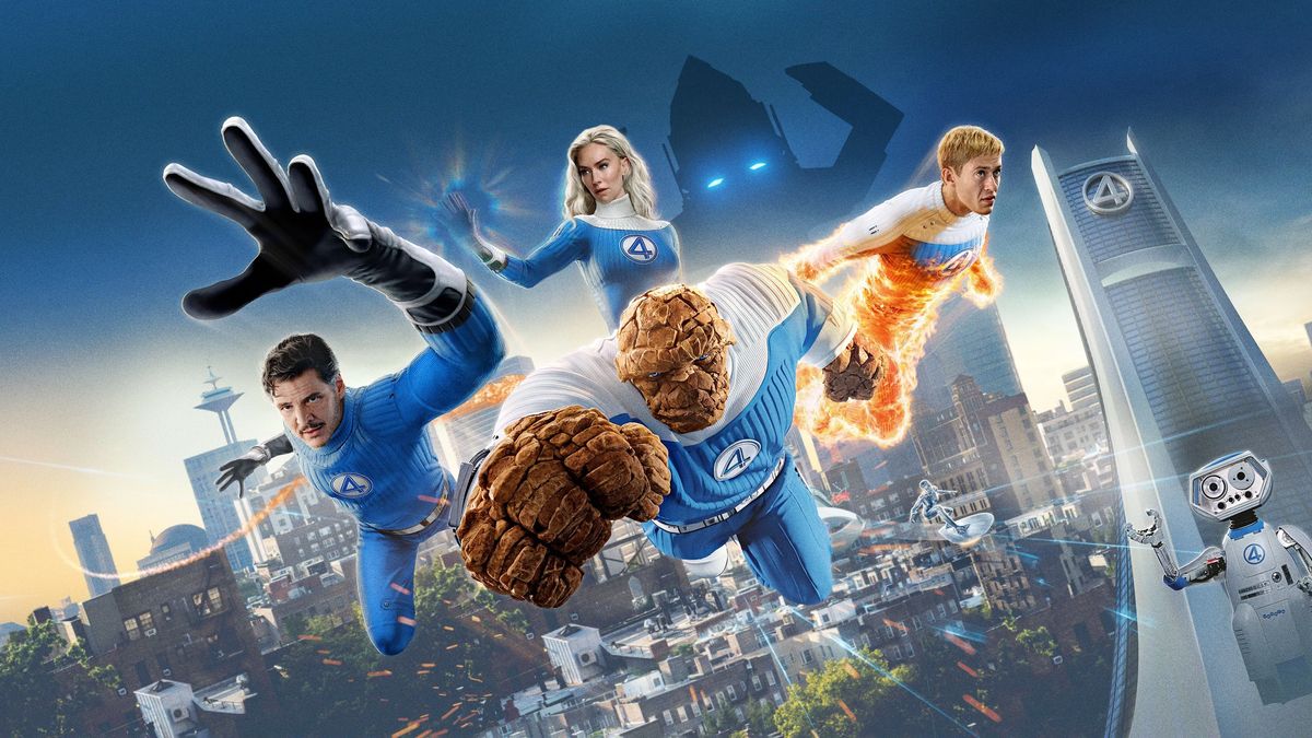 Die Fantastic Four schweben über den Wolkenkratzern von New York.