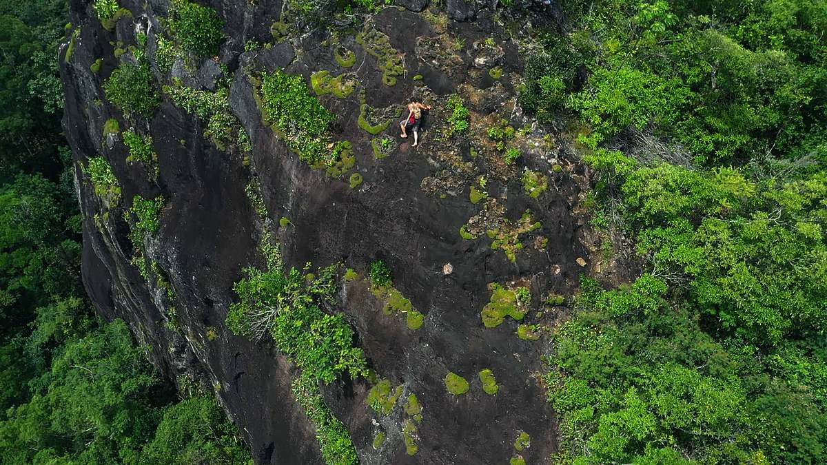 extreme survival mit hazen audel: wettlauf durch den amazonas