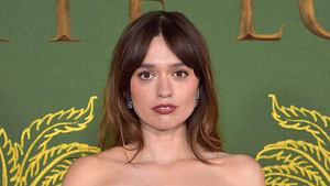Aimee Lou Wood: Sie wehrt sich gegen fiesen SNL-Sketch - „gemein und unlustig“ - Foto: IMAGO / Future Image