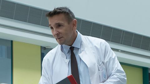 alexander-bergdoktor-abschied. - Foto: ZDF/Erika Hauri