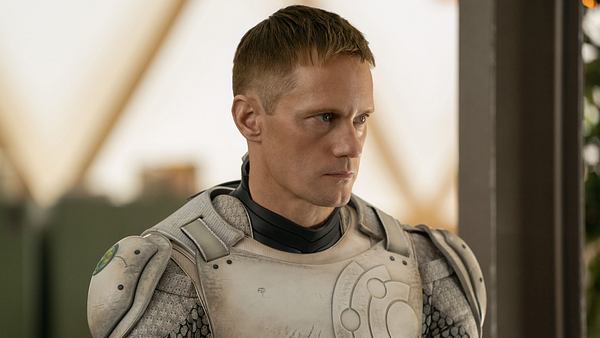  Alexander Skarsgård in seiner Rolle als „Murderbot“. - Foto: Apple TV+