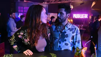 Matteo und Emma im Prunkwerk - Foto: RTL / Julia Feldhagen
