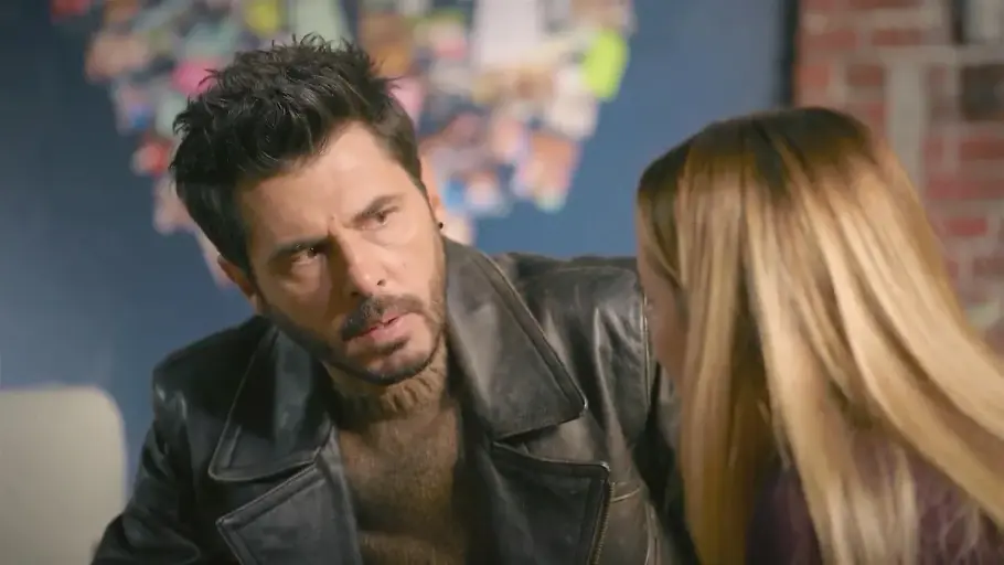 AWZ: Matteo und Valea Matteo schaut seine Tochter Valea geschockt an