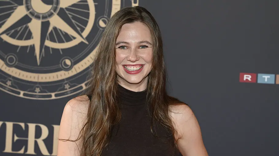 Ann-Kathrin Bendixen Influencerin Ann Kathrin Bendixen, Pseudonym Affe auf Bike, deutsche Weltreisende, Influencerin und Autorin. kommt zur Kino Premiere der 4.Staffel der Reality-Spielshow Die Verräter - vertraue niemandem