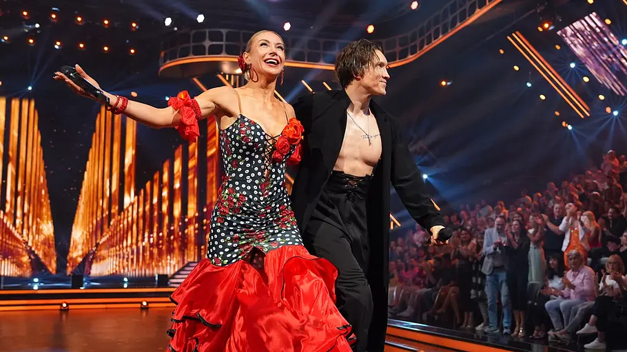 Let's Dance-Fans sauer nach Jury-Lob Let's Dance-Finale: Evgeny und Anna.Carina werden gefeiert