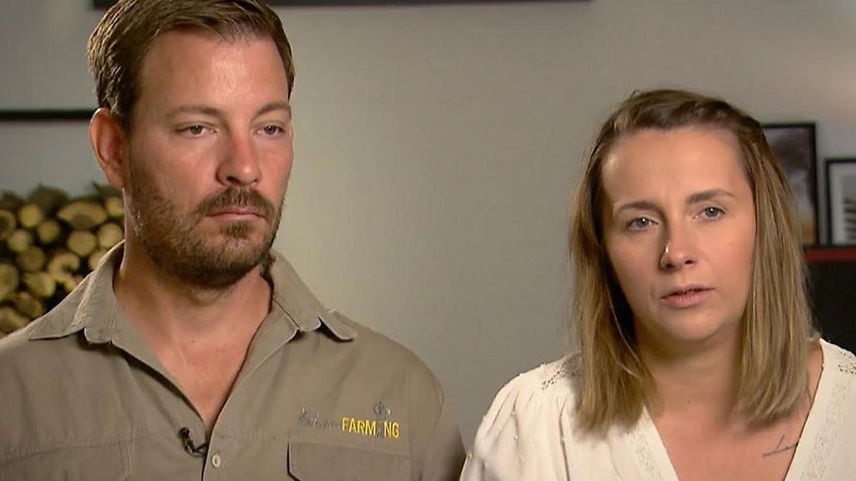 Anna heiser und Gerald Anna und Gerald Heiser mit einem ernsten Gesichtsausdruck