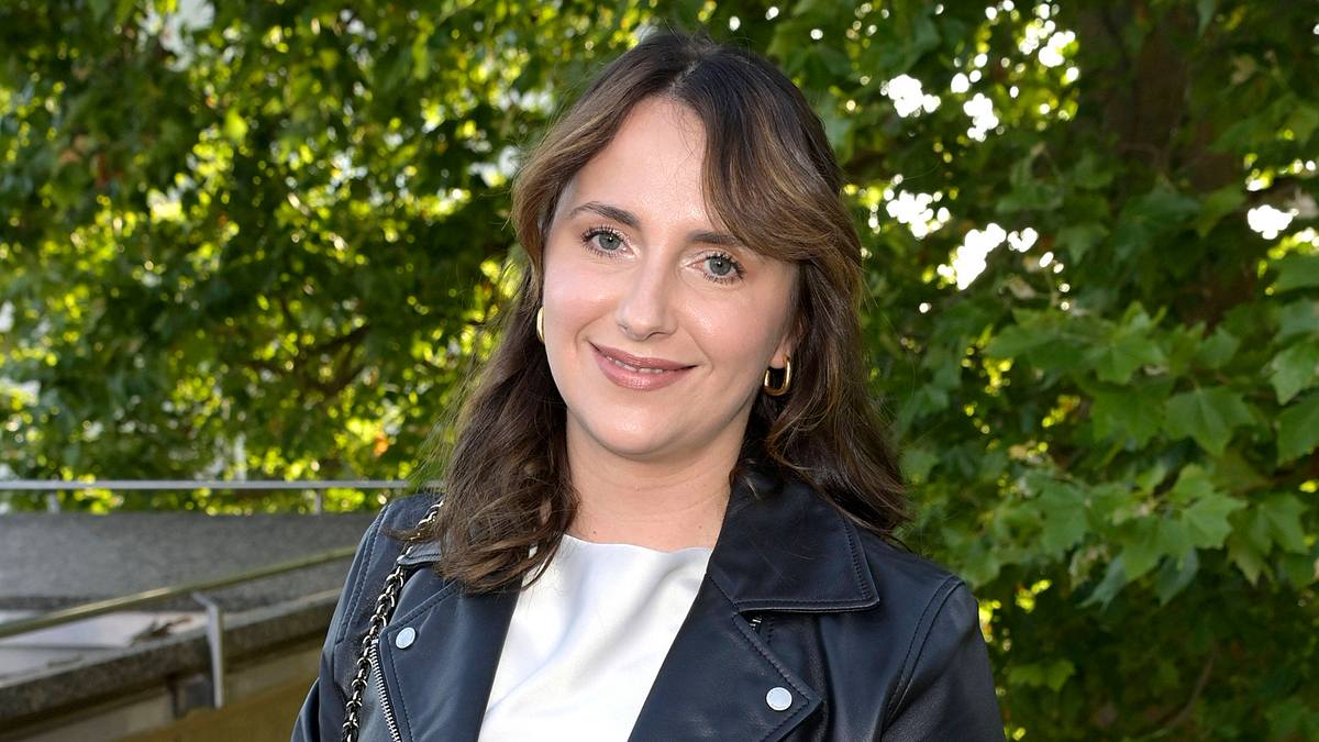 Anna Heiser macht sich Sorgen um ihren Sohn, der ein zweites Mal operiert werden musste Anna Heiser macht sich Sorgen um ihren Sohn, der ein zweites Mal operiert werden musste