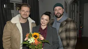 Anne Menden mit ihren GZSZ-Brüdern Felix von Jascheroff und Jörn Schlönvoigt - Foto: RTL / Rolf Baumgartner