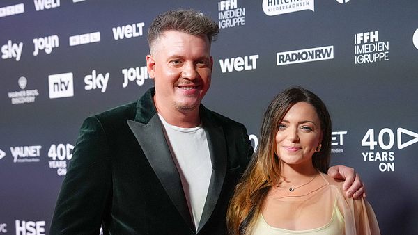 Anne Menden und Gustav Masurek sind verlobt. - Foto: IMAGO / Political-Moments