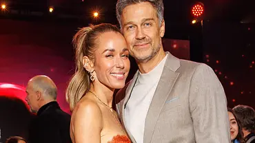 Annemarie und Wayne Carpendale in Abendgarderobe auf einem Event. - Foto: Imago/Eventpress Annemarie und Wayne Carpendale in Abendgarderobe auf einem Event. - Foto: Imago/Eventpress