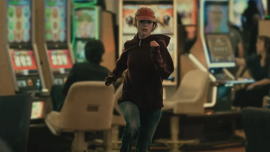 Apple-TV-Serie „Lucky“ Anya Taylor-Joy als Lucky Armstrong in „Lucky“.