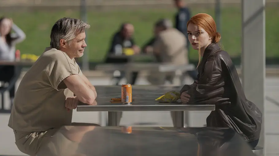 Apple-TV-Serie „Lucky“ Timothy Olyphant und Anya Taylor-Joy in „Lucky“.