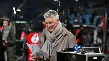Bastian Schweinsteiger als Experte auf dem Fußballplatz. - Foto: IMAGO / Team 2 Bastian Schweinsteiger als Experte auf dem Fußballplatz. - Foto: IMAGO / Team 2