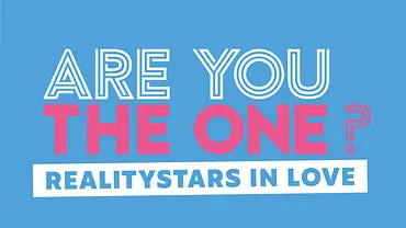 Logo von „Are You The One? Realitystars in Love“ vor blauem Hintergrund mit weißer und pinker Schrift. - Foto: RTL Logo von „Are You The One? Realitystars in Love“ vor blauem Hintergrund mit weißer und pinker Schrift. - Foto: RTL