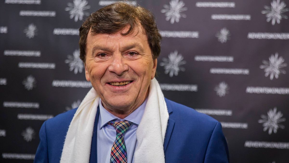 „Aschenbrödel“-Star Pavel Trávníček „Aschenbrödel“-Star Pavel Trávníče lächelt in die Kameras