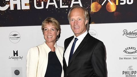 Christina Block und Gerhard Delling lächeln bei einem Event für die Kameras. - Foto: IMAGO / Marja