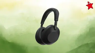 Sony WH-1000XM6 vor einem hellgrünen Hintergrund mit TV Movie Stern - Foto: TV Movie / Canva Sony WH-1000XM6 vor einem hellgrünen Hintergrund mit TV Movie Stern - Foto: TV Movie / Canva