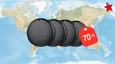 Tracker Tag Viererpack vor einer Weltkarte mit 70-Prozent-Schild und TV Movie Stern - Foto: TV Movie / Canva