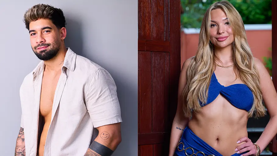 Zwei Kandidaten von „Are You The One?“ Staffel 7 im Porträt: ein Mann im beigen Zweiteiler vor grauem Hintergrund und eine Frau im blauen Zweiteiler in einer Türöffnung.