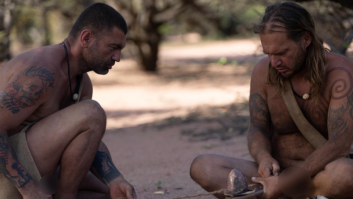 naked survival: last one standing