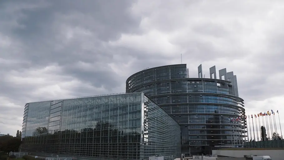 gekaufte politik - europa in der korruptionskrise