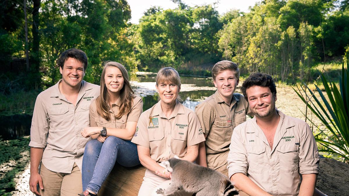 die irwins - crocodile hunter family