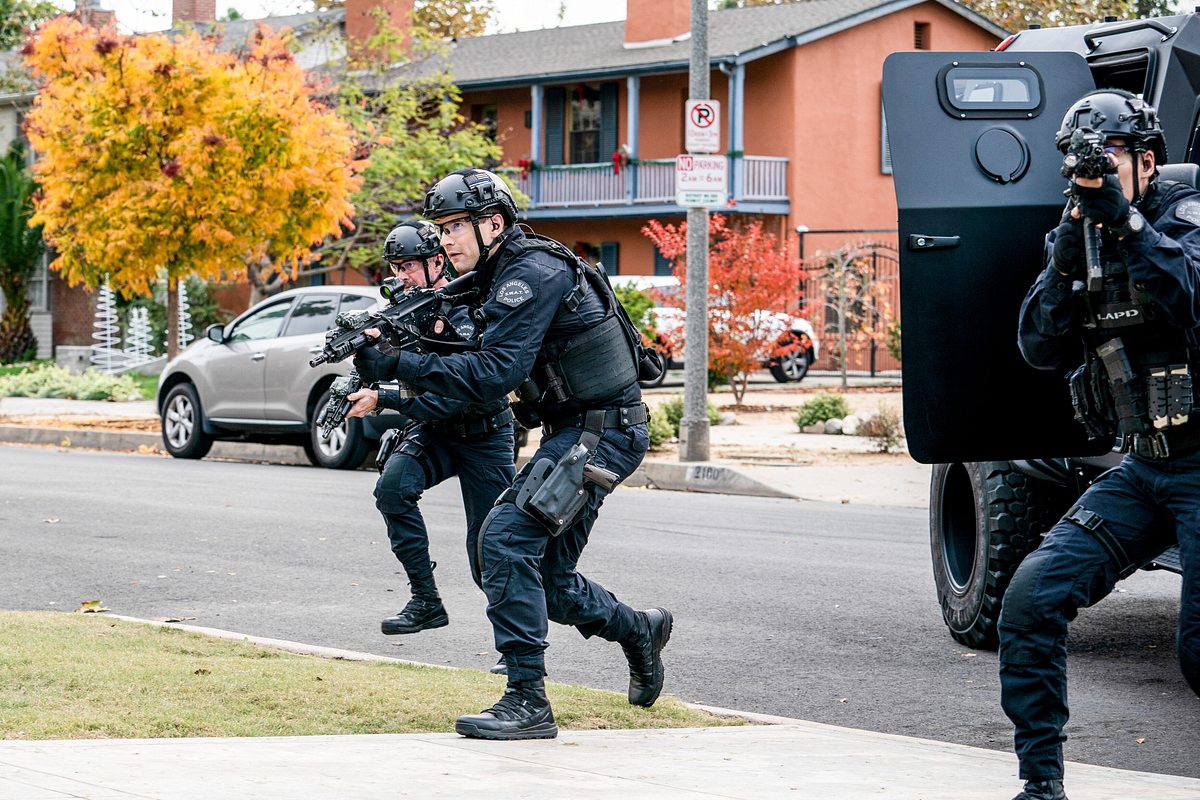 S.W.A.T. s.w.a.t.