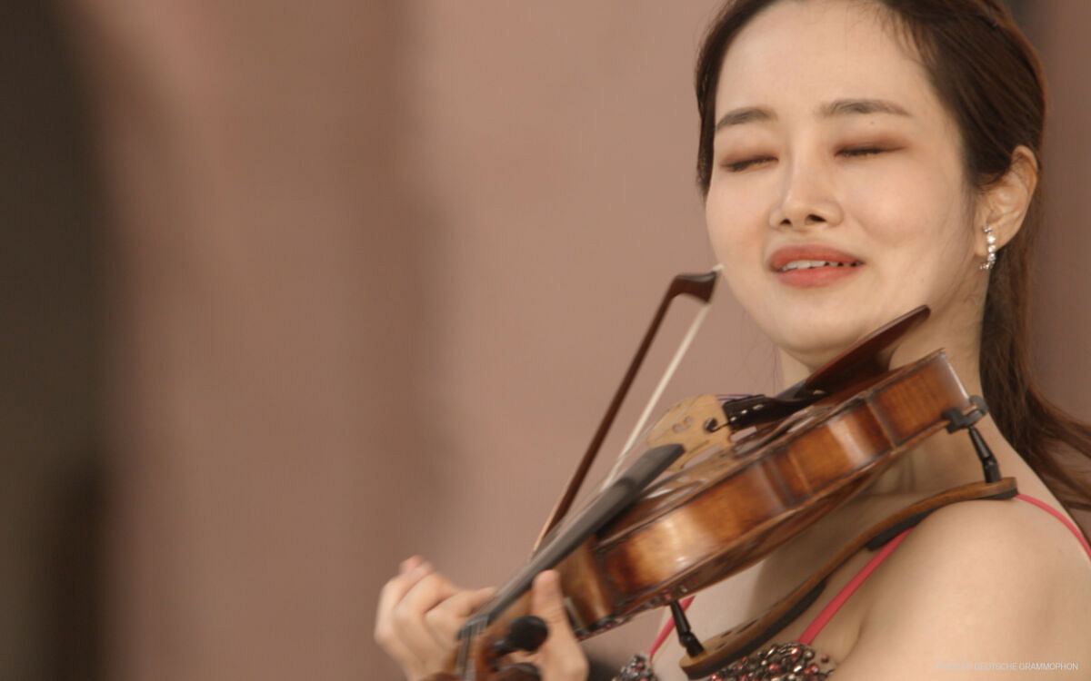 Bomsori Kim, Camerata Salzburg: Mozart, Violin Concerto No.4 bomsori kim, camerata salzburg: mozart, violin concerto no.4