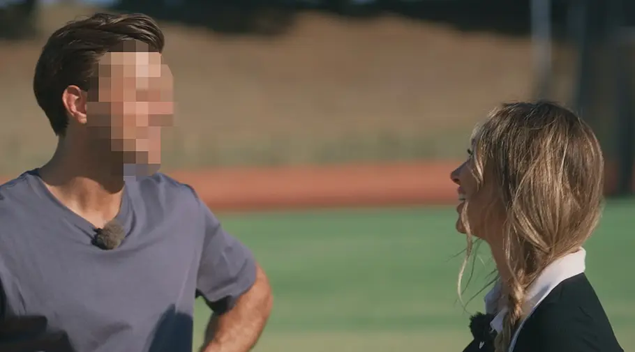 Bachelors-Nadja neuer Freund Die Bachelors-Nadja im Gespräch mit Bachelor Tim, hier mit verpixeltem Gesicht, denn es geht um die Frage, ob sie bereits einen neuen Freund hat.