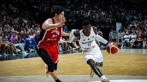 Dennis Schröder im Basketball-EM  - Foto: IMAGO / camera4+
