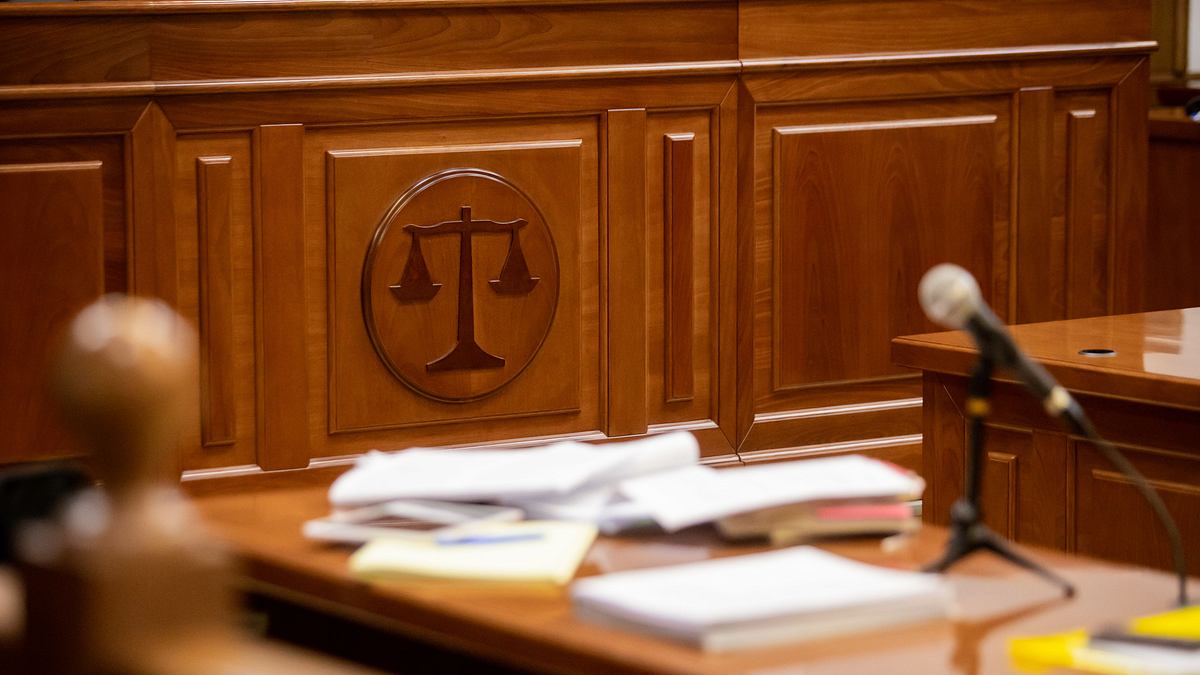 court cam - auf der anklagebank