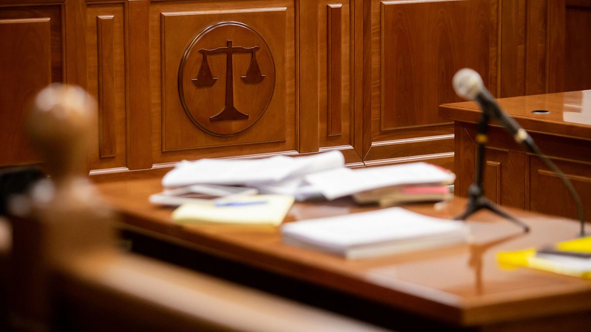 court cam - auf der anklagebank