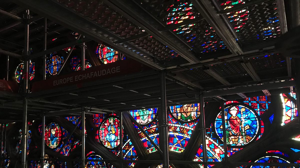notre-dame: wiederaufbau einer ikone