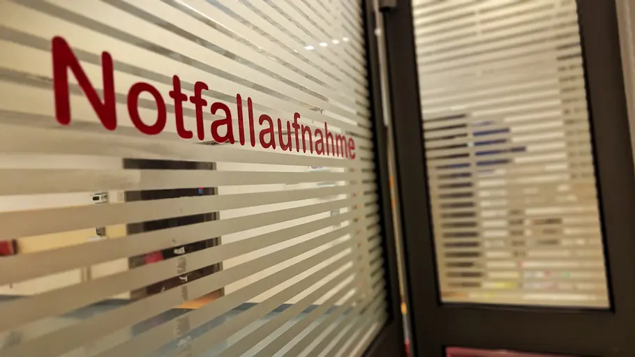 Notaufnahme: Samstagnacht notaufnahme: samstagnacht