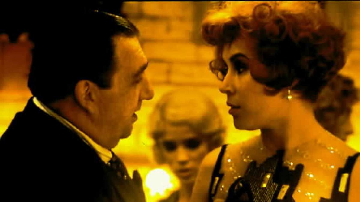 bullets over broadway