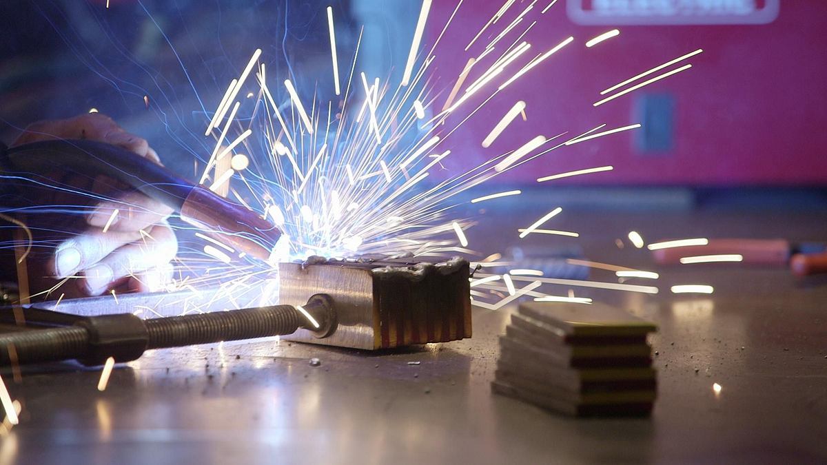 forged in fire - schlag die jury