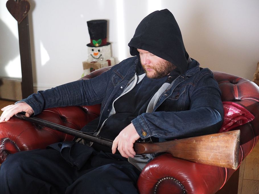 home alone - tatort zuhause